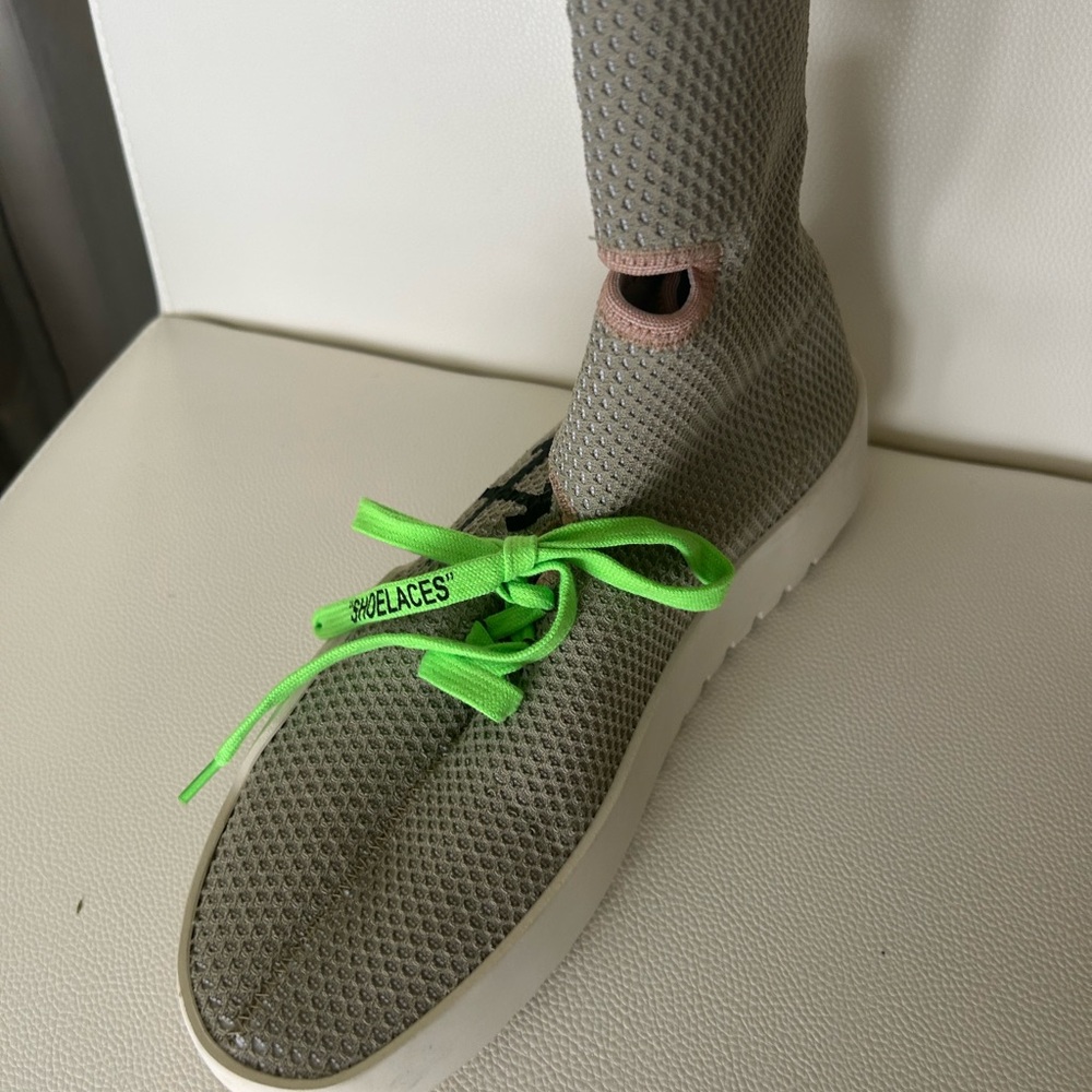 OFF-WHITE - Picture 8 of 12